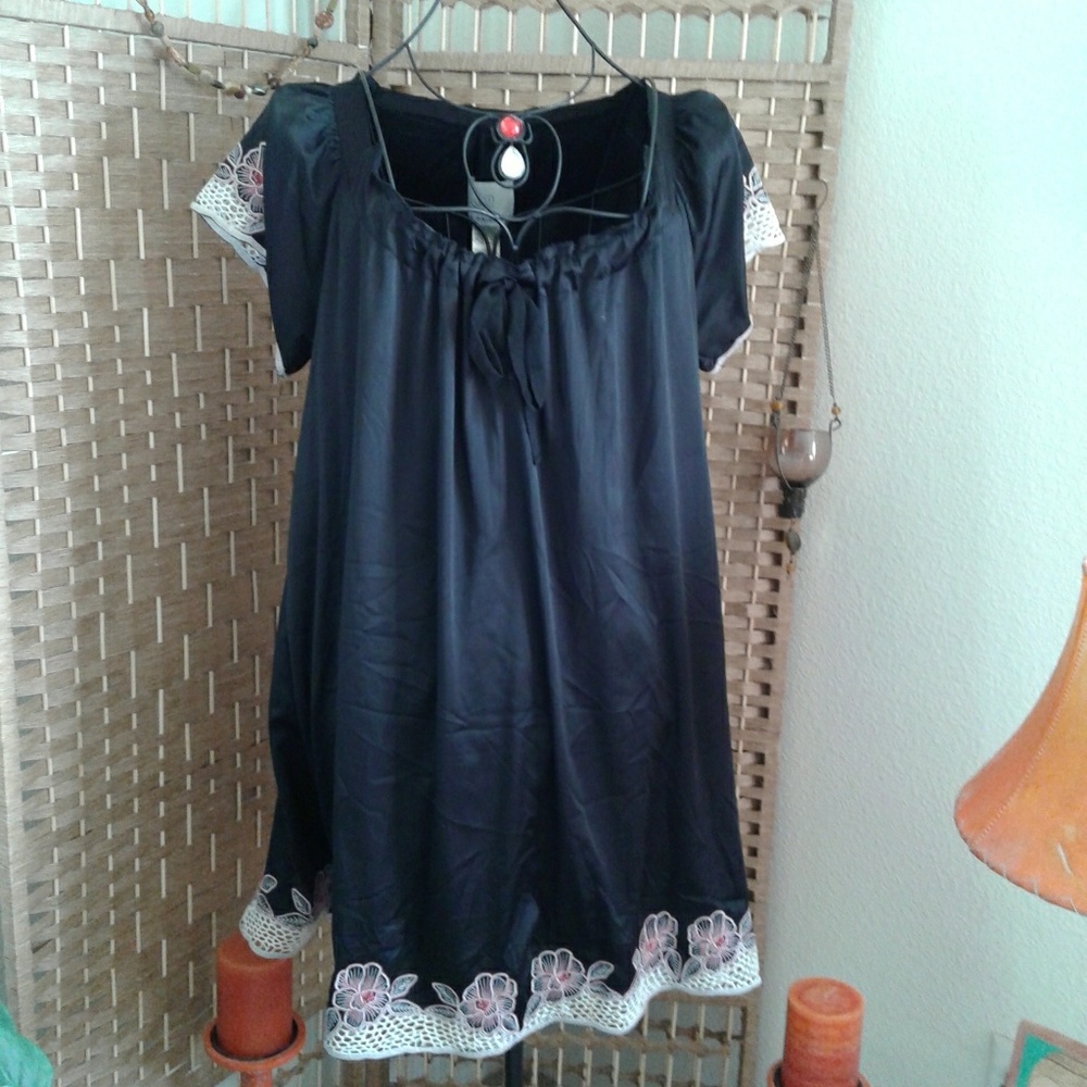 Very cute black rose embroidered top